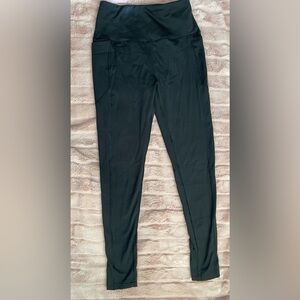 Black workout leggings